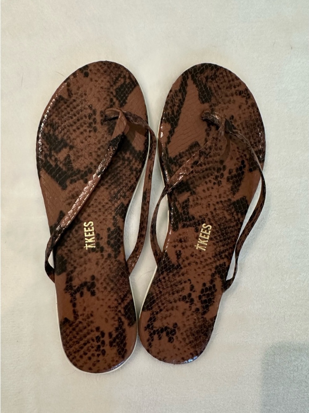 TKEES - size 9 - brown flip flops - shiny snake print - worn once